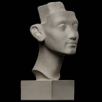 En ung dronning, Nefertiti