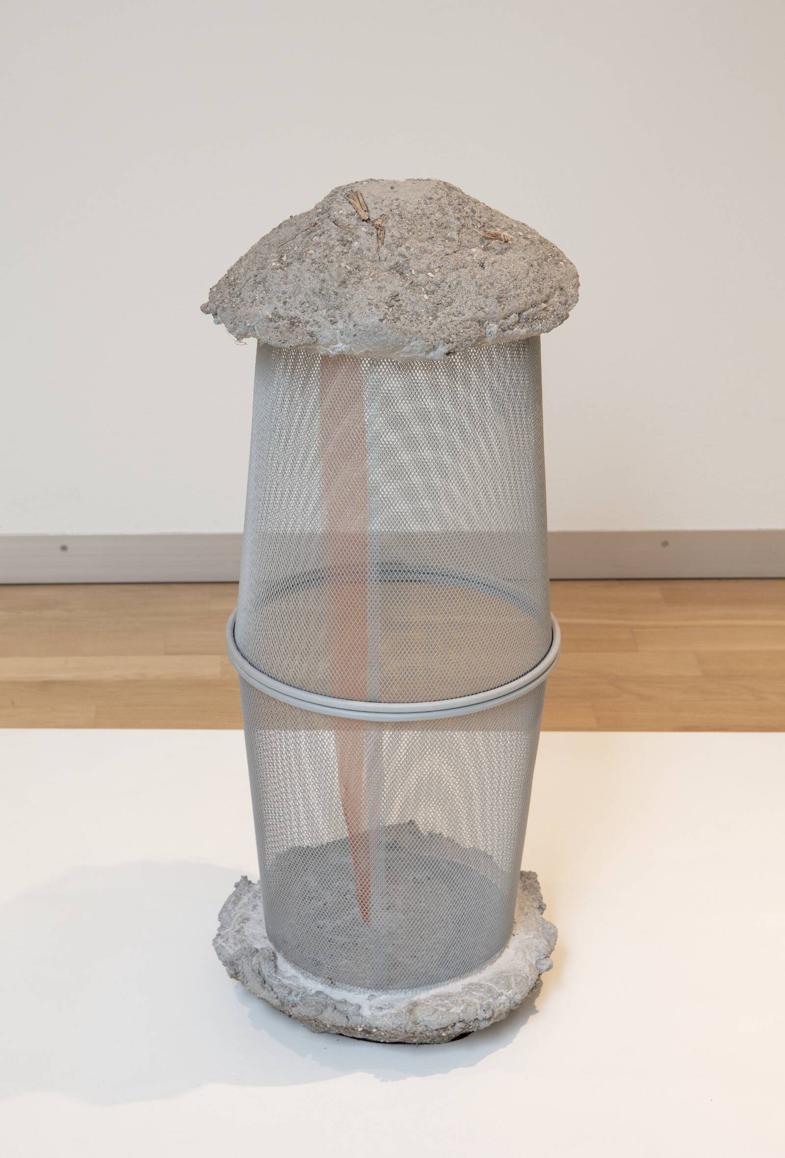 Upside Down Horizontal Line, Gabriel Kuri, 2010