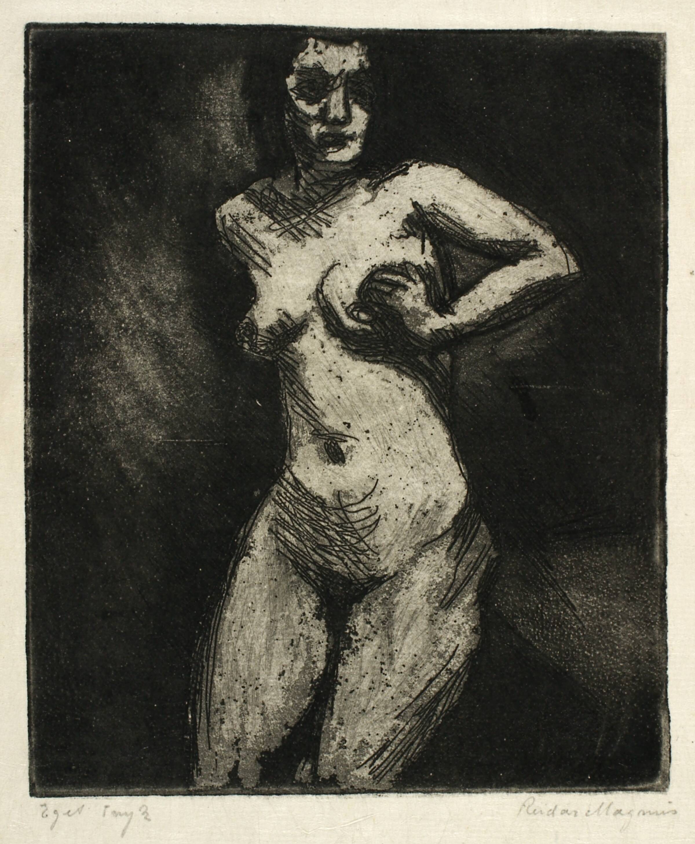 Stående kvindelig model ved bord, Reidar Magnus, 1932