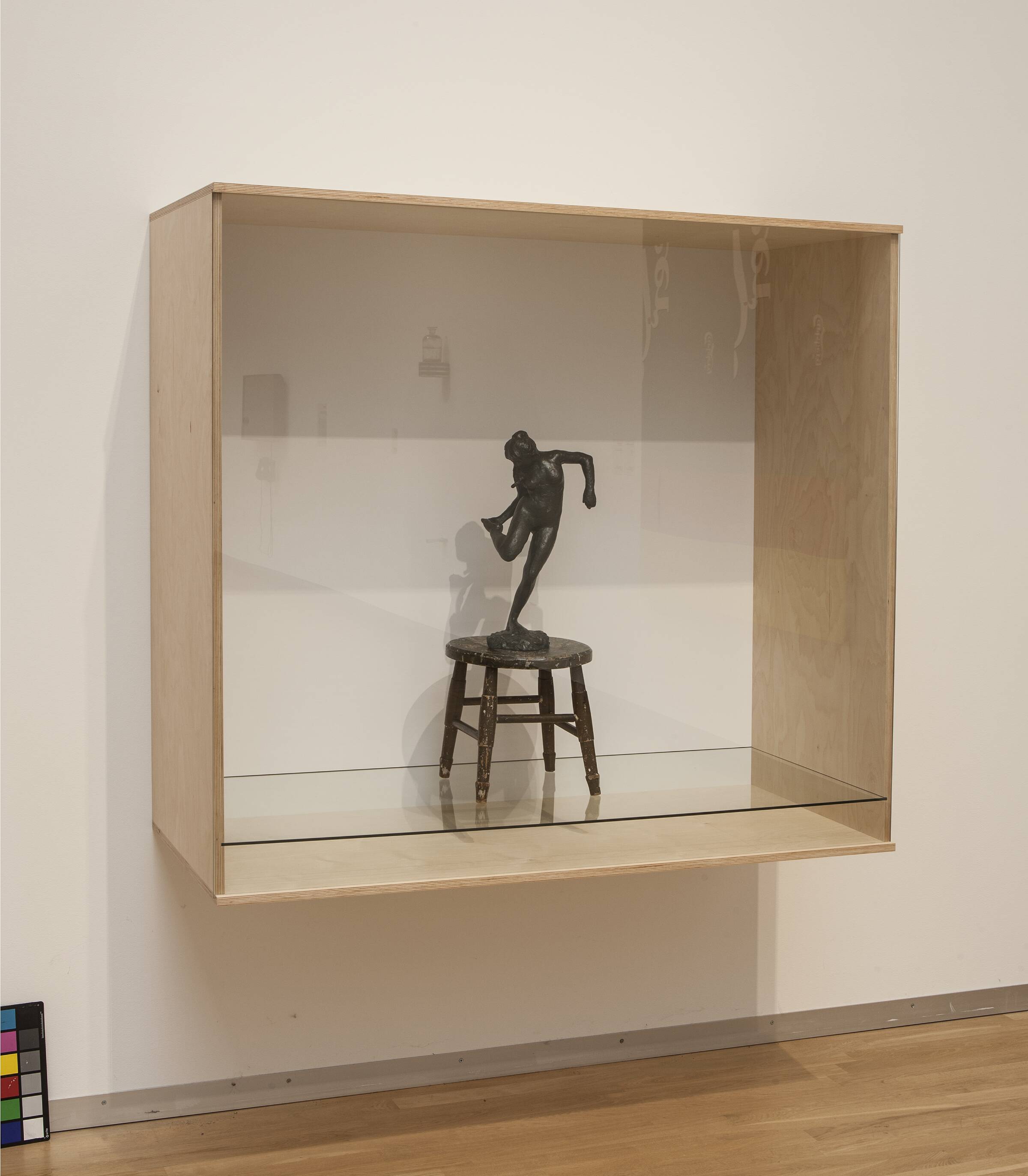 dancer with raised right foot, Haim Steinbach, 2011