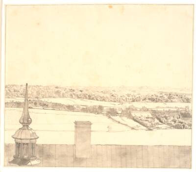 Tagryggen af Frederiksborg med udsigt over sø, by og skov
