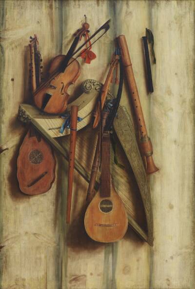 Bræddevæg med musikinstrumenter. Trompe l'oeil