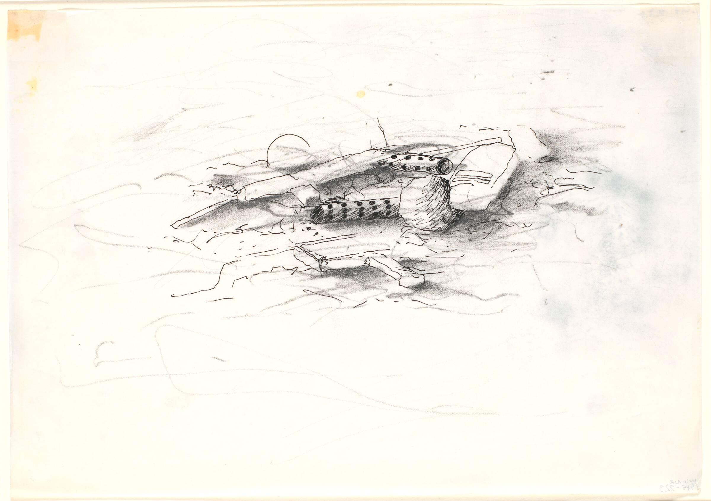 Tegning. Dele fra maskinpistoler m.m. Tegning omkring kunstnerens installationer af båen og redskaber, Nina Sten-Knudsen, 1980