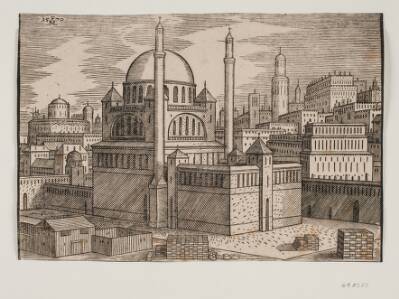 Uidentificeret moské med 2 minareter, set fra nordøst; i forgrunden byggeplads med stablede byggesten