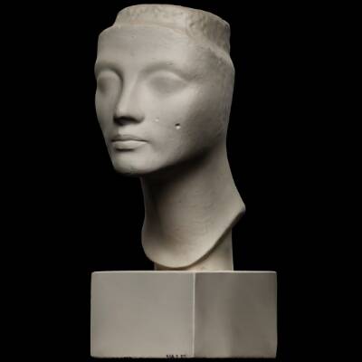Nefertiti, ufuldendt arbejde