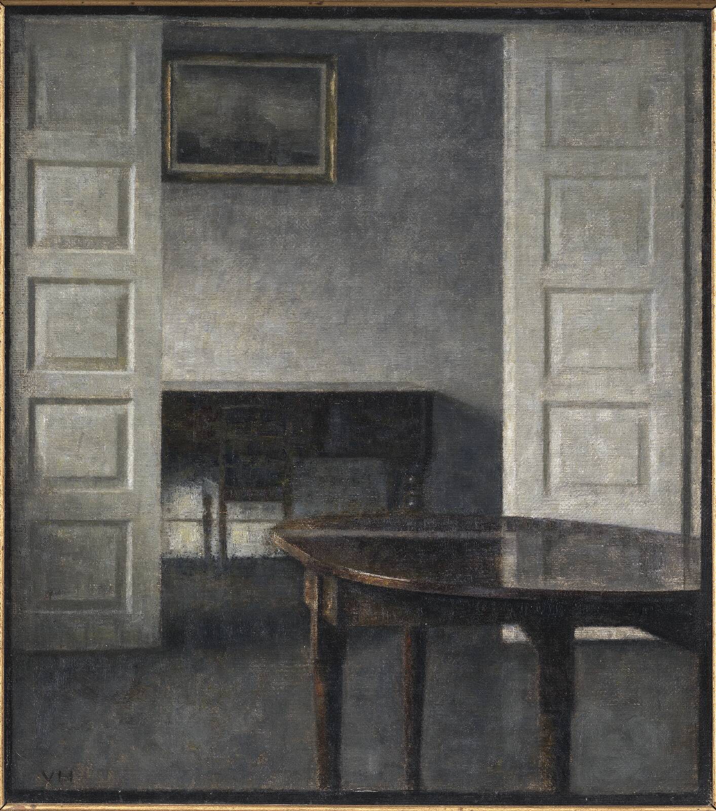 Stue. Fløjdørene står åbne ind til et bagved liggende værelse med et lukket klaver, by Vilhelm Hammershøi, 1911