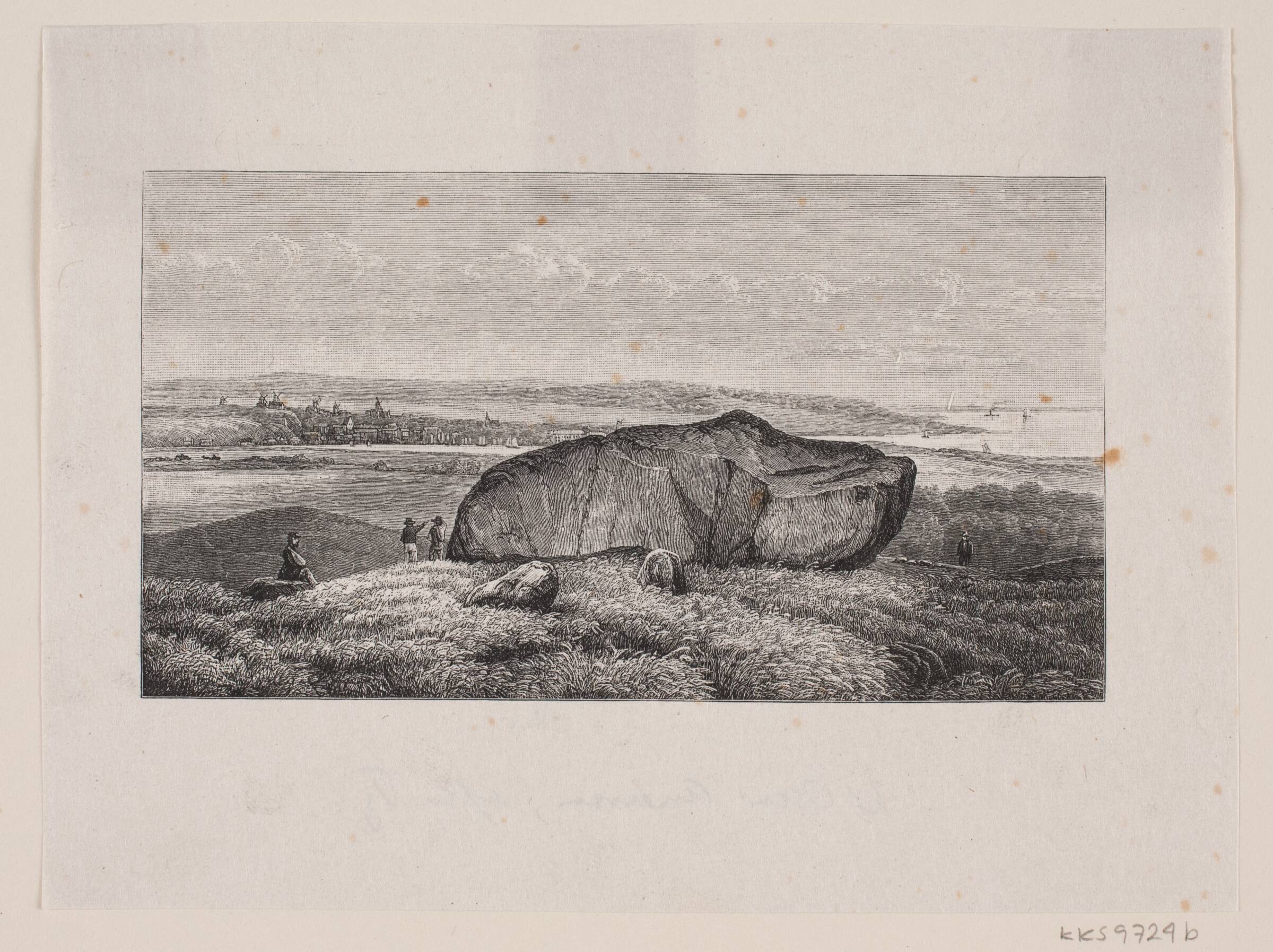 Udsigt over en fjordby. I forgrunden en stor sten, Waldemar Bøhme, 1848-1926
