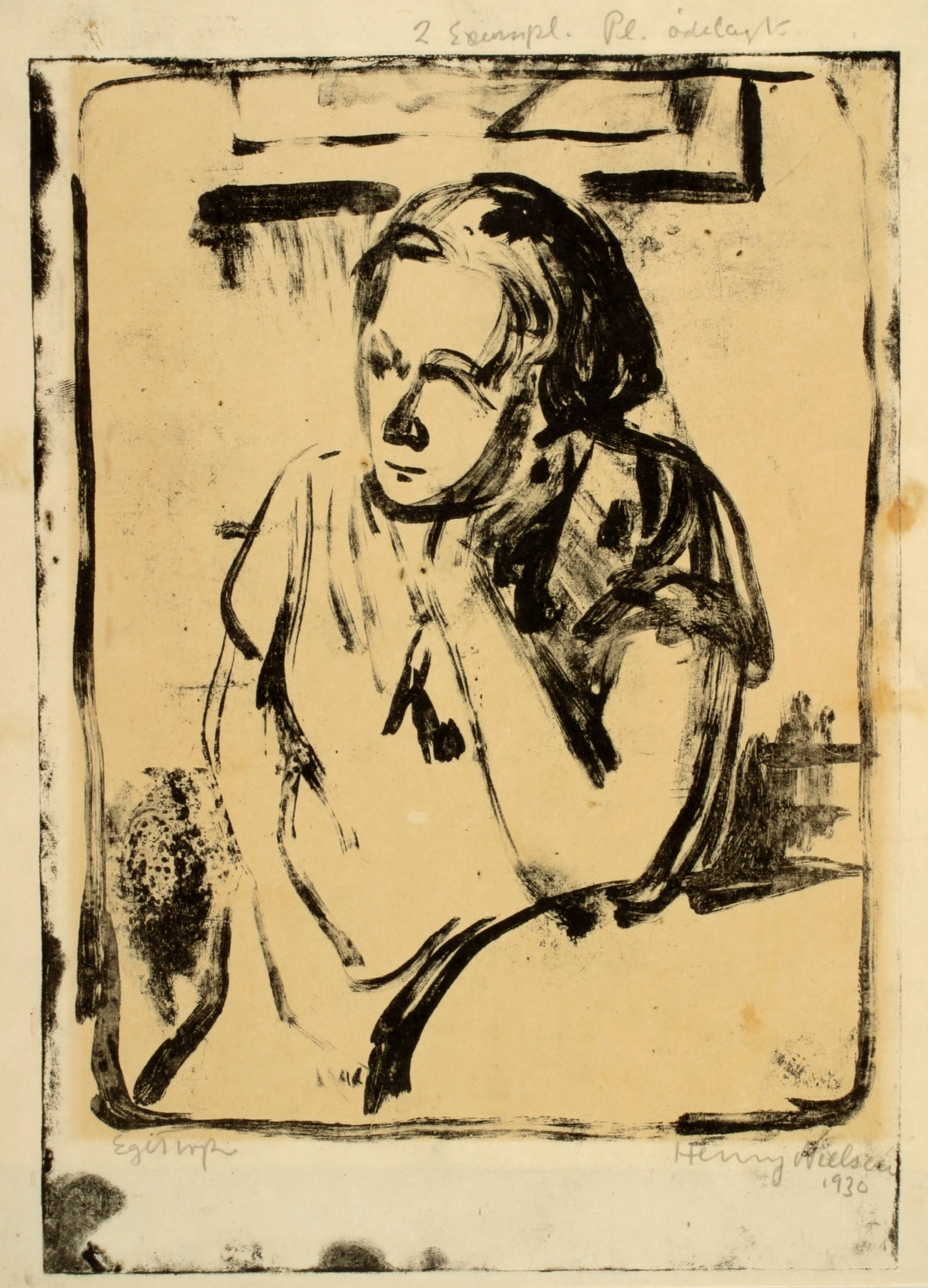 Kvinde sidder ved rundt bord med hånden under kinden, Henry Nielsen, 1930