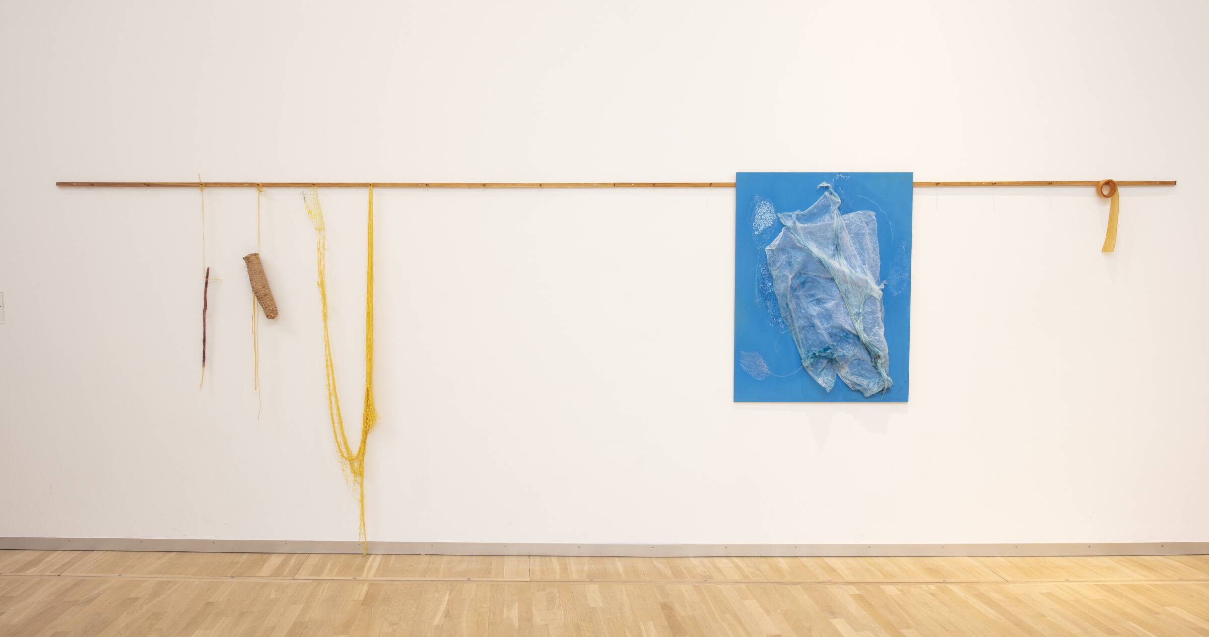 In original violet /Influenced transparent / Feeling emerald /Affected by honey yellow / Worker bee / Under influence of chestnut red / Singing pastel dust, Astrid Svangren, 2017
