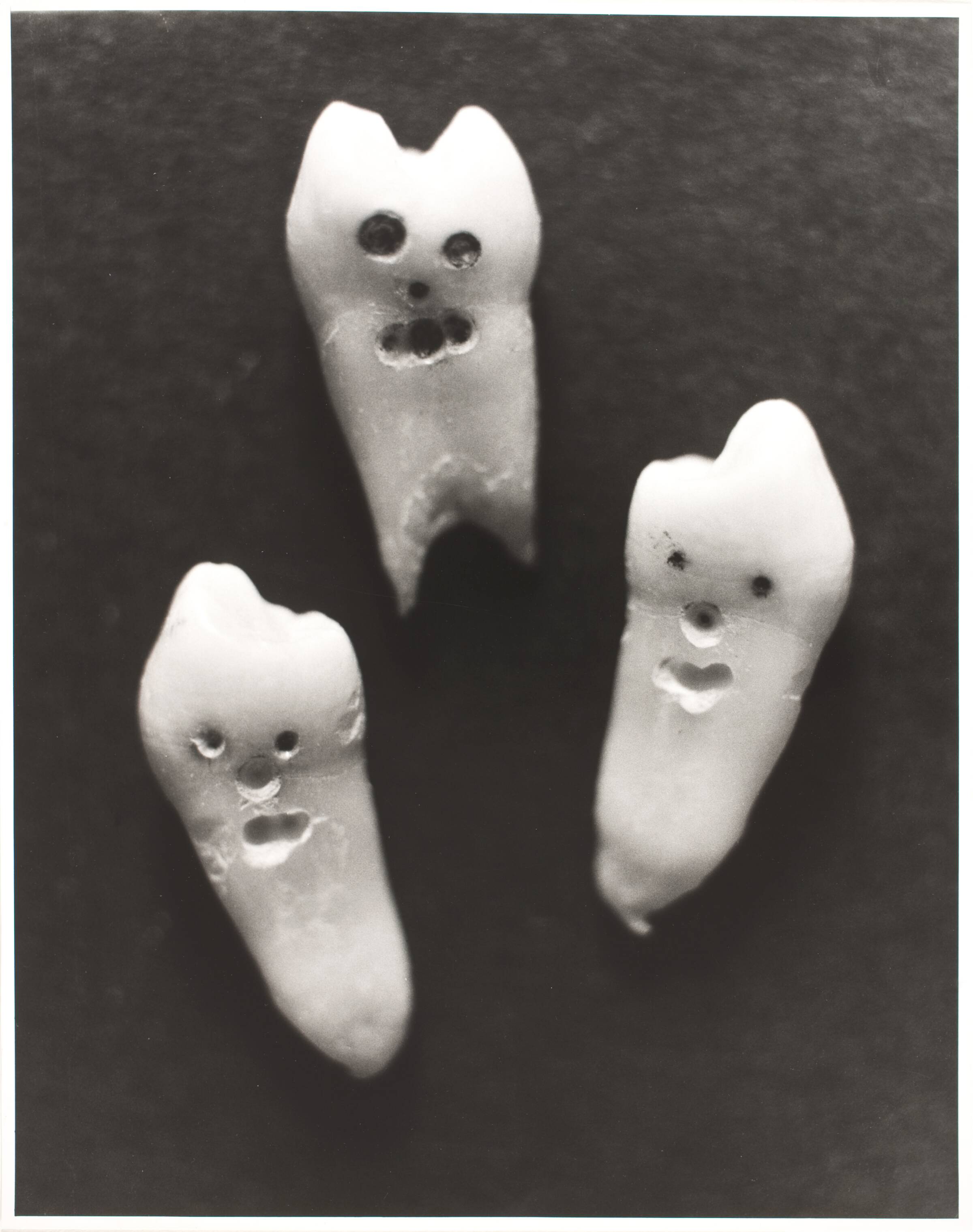 Teeth, David Shrigley, 2002